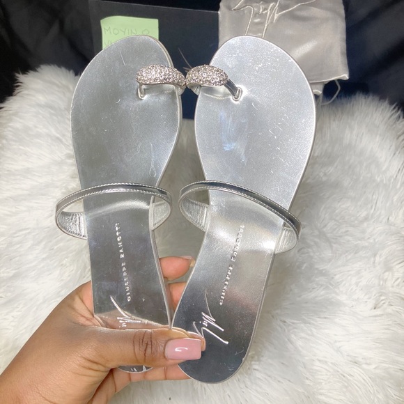 Giuseppe Zanotti Embellished Toe Ring Sandal - Picture 4 of 4